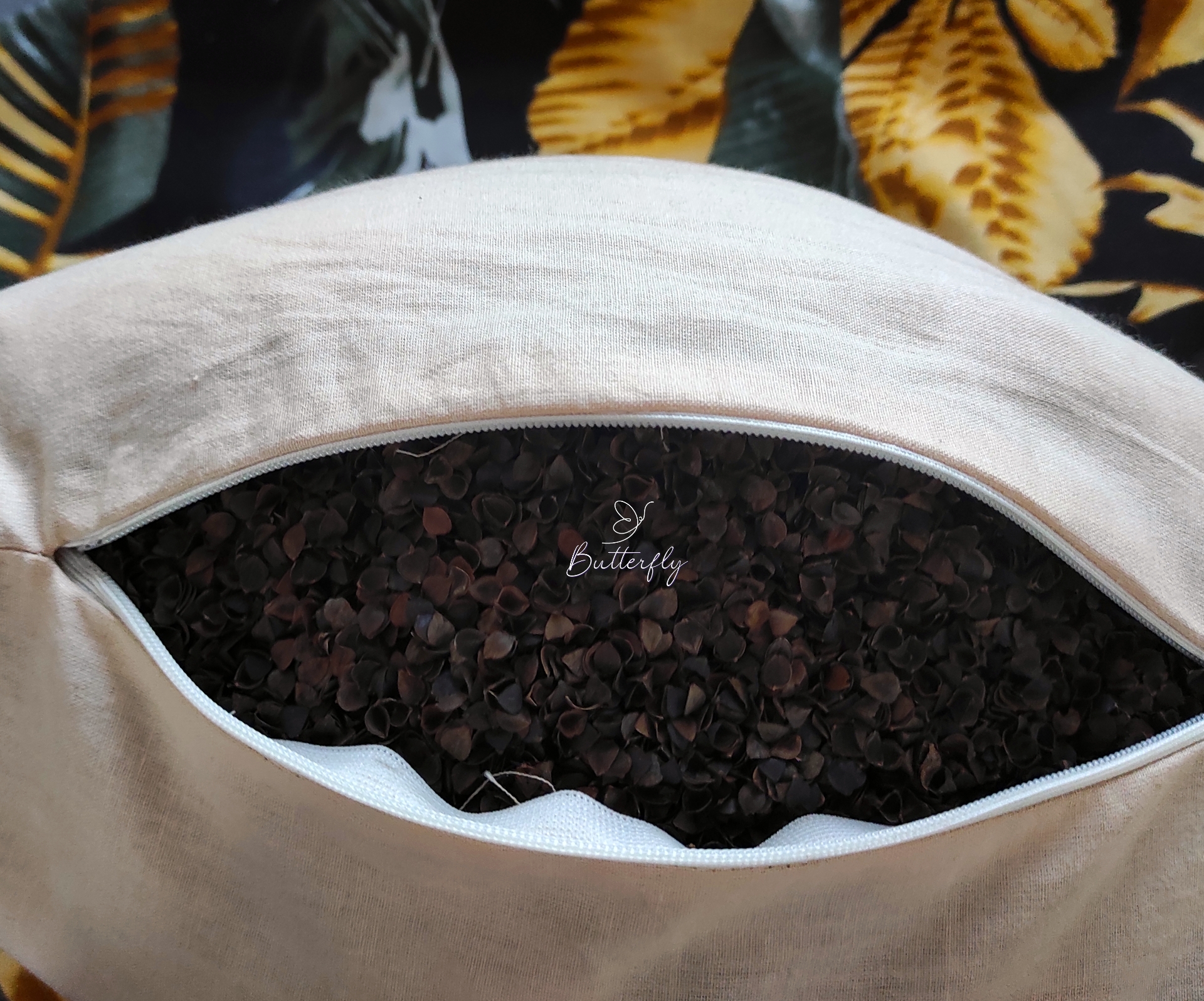 butterflydreams poduszka antyzmarszczkowa czarna z wypelnieniem z gryki